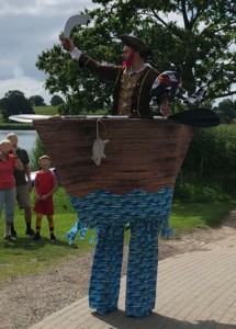 Walking-Act Piratenboot